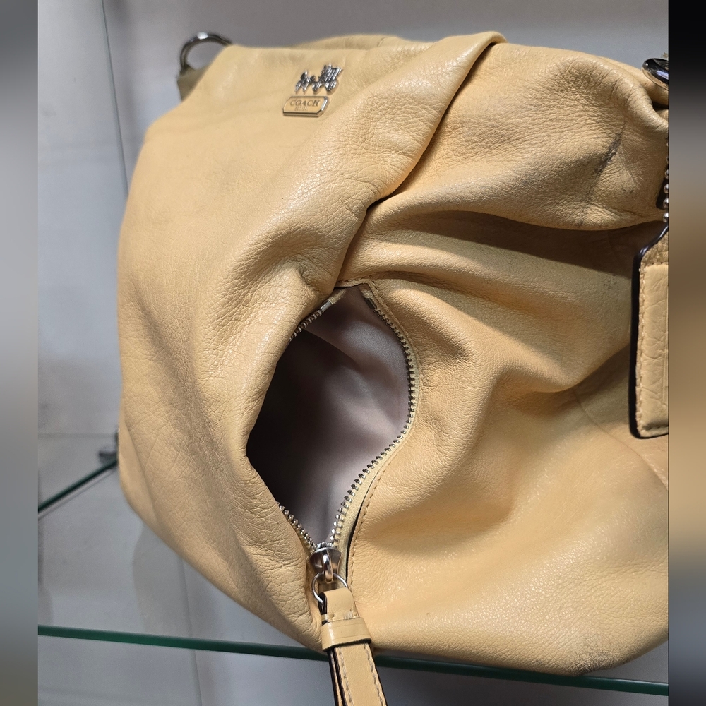Coach Yellow Leather Shoulder Bag - Picture 3 of 15